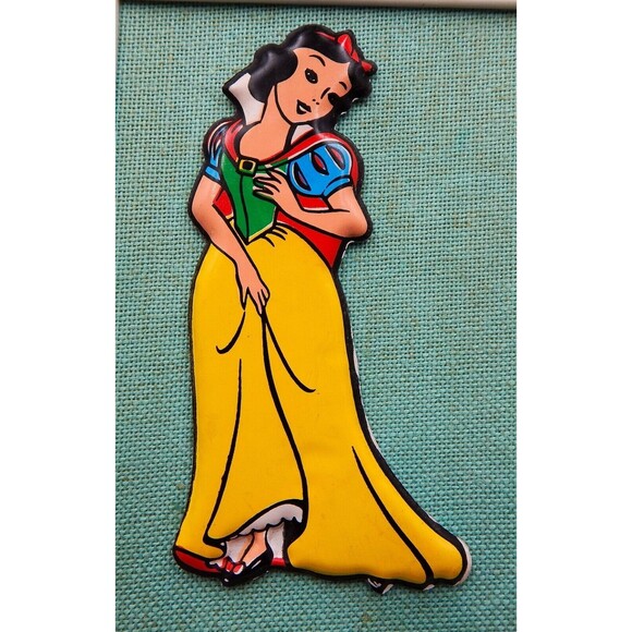 Walt Disney Puffy Snow White 2-D Wall Art Picture Frame 1960s Hanging - Picture 2 of 4
